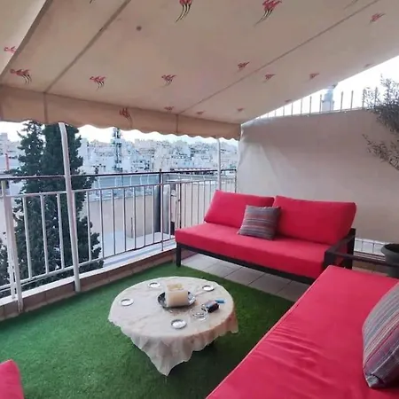 7th Floor Spacious Veranda In The Heart Of *