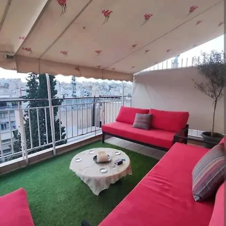 7th Floor Spacious Veranda In The Heart Of