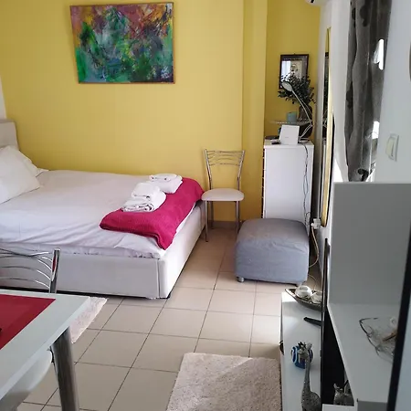 7th Floor Spacious Veranda In The Heart Of Апартаменты